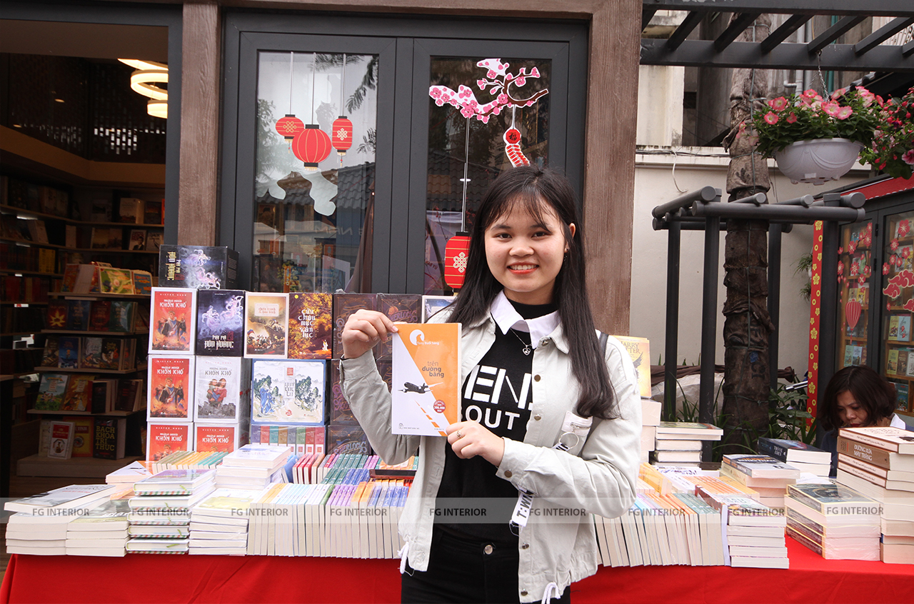 2018_ẢNH DU XUÂN PHỐ SÁCH (8)